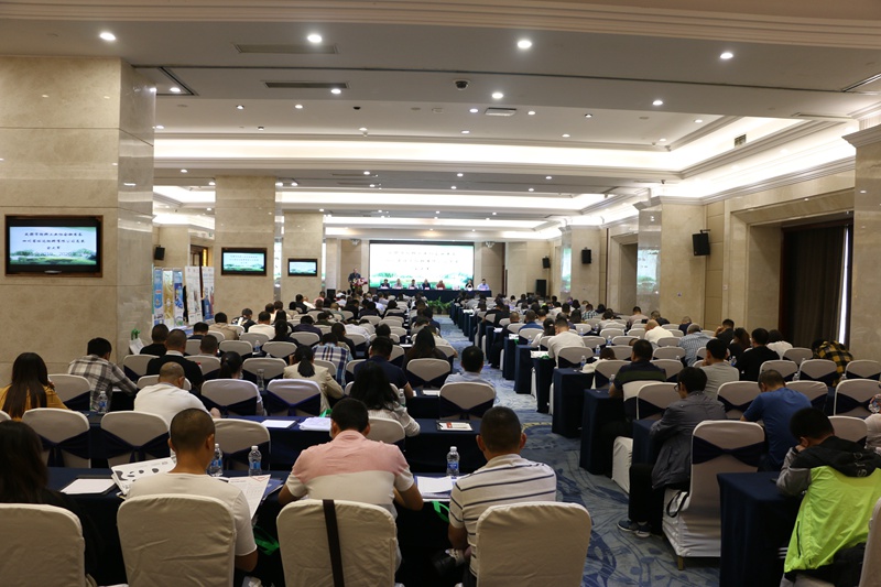 02會(huì )場(chǎng)（下）_副本.jpg